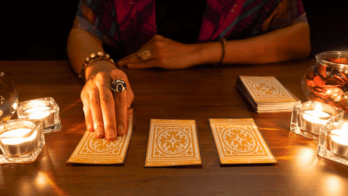 Tarot cards on the table